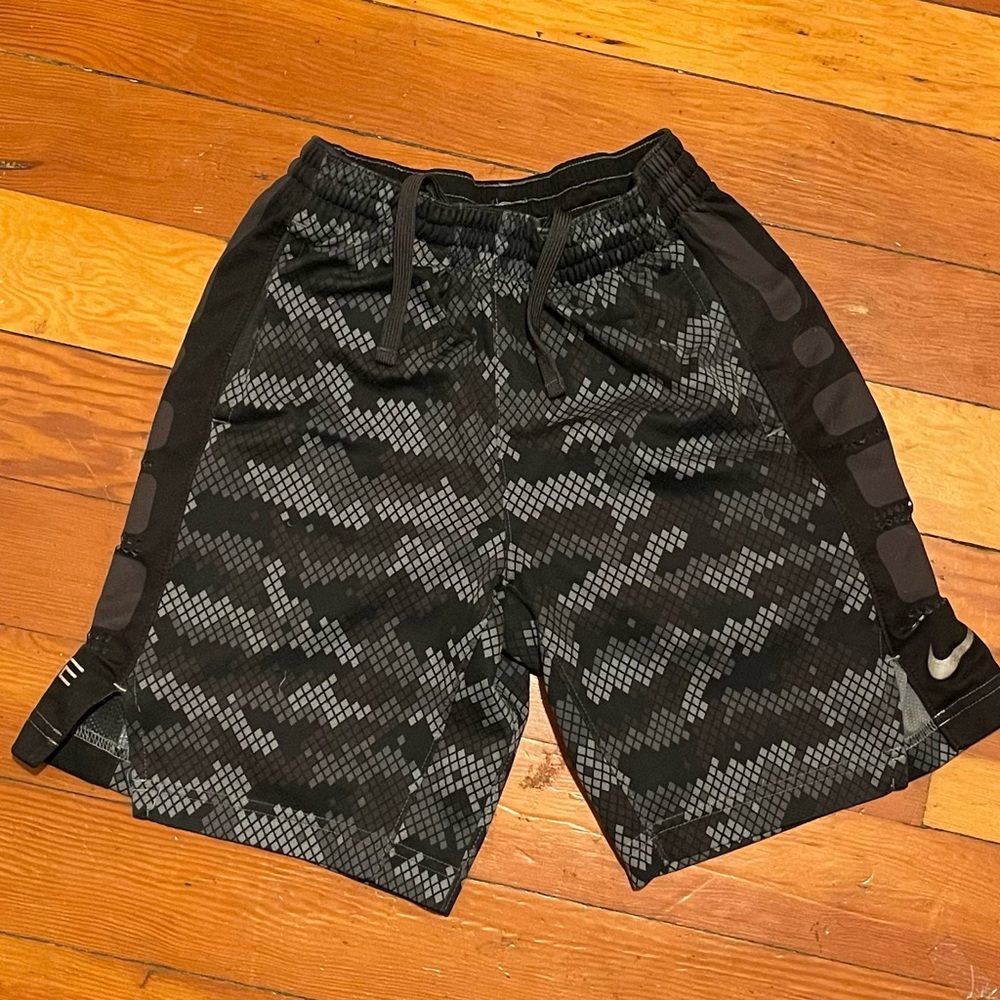 Boy’s Nike Shorts size Medium